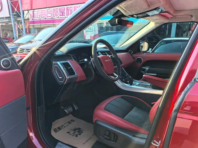 Land Rover Range Rover Sport — Фото автомобиля 5