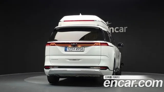 Kia Carnival 4th Gen — Фото автомобиля 4