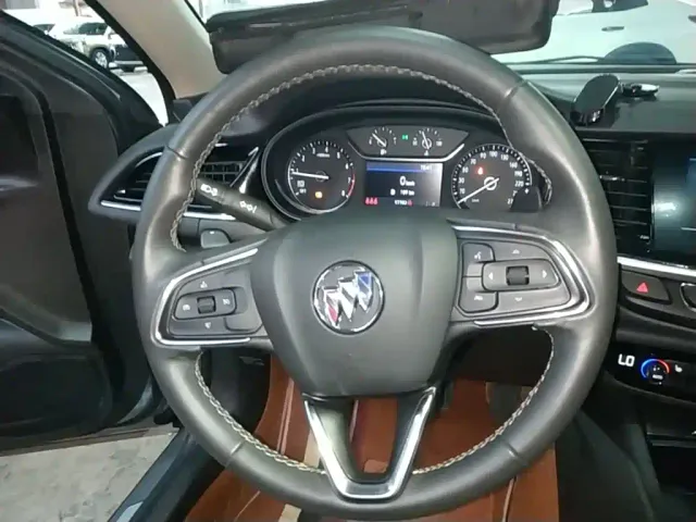 Buick Regal — Фото автомобиля 10