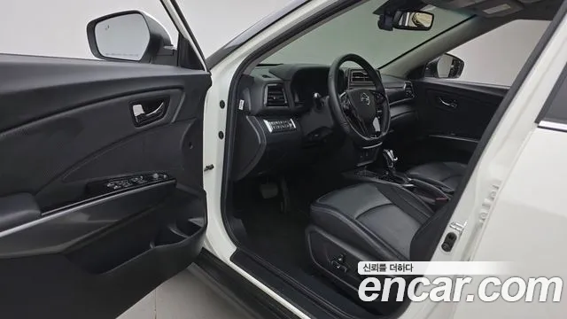 KG_Mobility_Ssangyong TIBOLI Very New Tivoli Бензин 1.5 2WD — Фото автомобиля 10