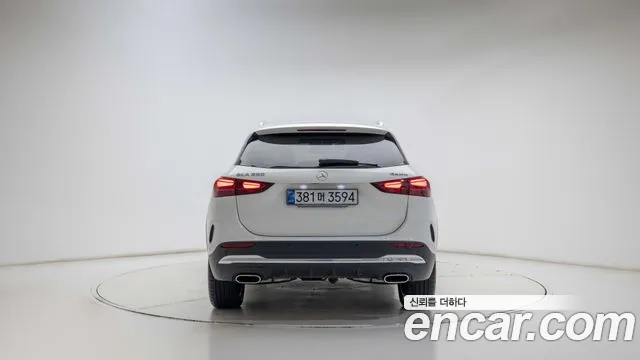Mercedes-Benz GLA-Class H247 — Фото автомобиля 4