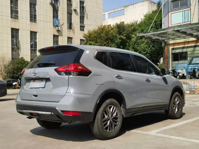 Nissan X-Trail — Фото автомобиля 7