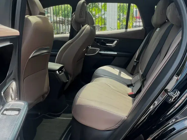 Mercedes-Benz EQE SUV — Фото автомобиля 14