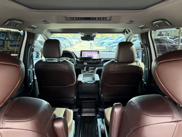 Toyota Granvia — Фото автомобиля 14
