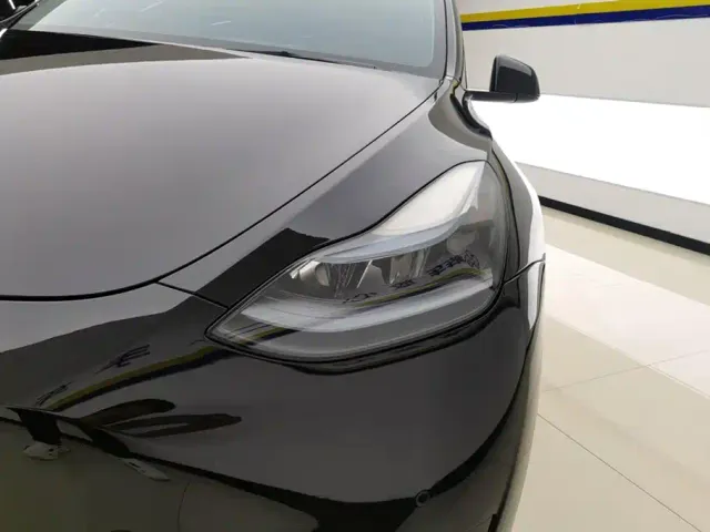 Tesla Model Y — Фото автомобиля 5