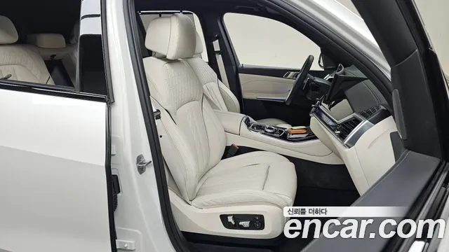 BMW X5 xDrive 40i M Sport — Фото автомобиля 22