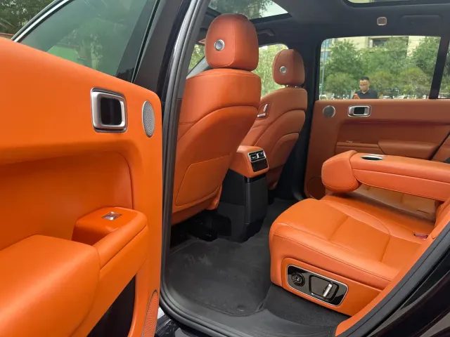 Li Auto L7 — Фото автомобиля 8