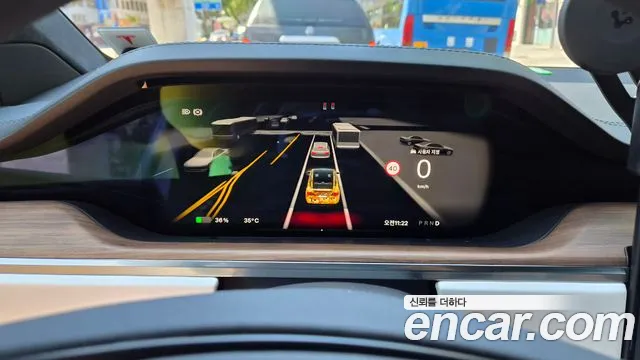 Tesla Model X — Фото автомобиля 6