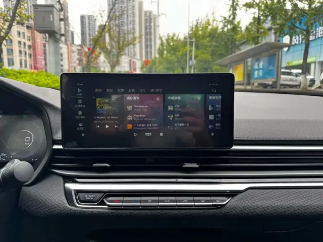 Geely Emgrand — Фото автомобиля 19