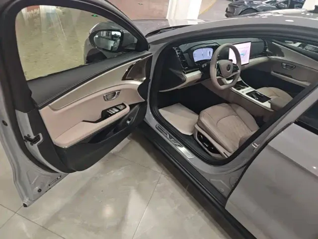 BYD Han — Фото автомобиля 14