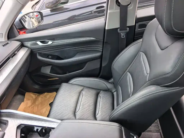 Geely Xingrui — Фото автомобиля 10