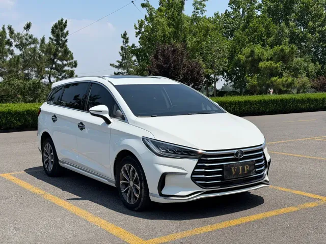 BYD Song MAX — Фото автомобиля 2