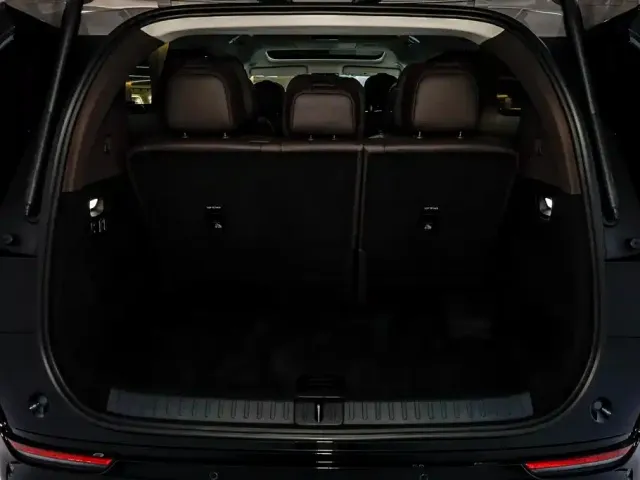 Li Auto MEGA — Фото автомобиля 10