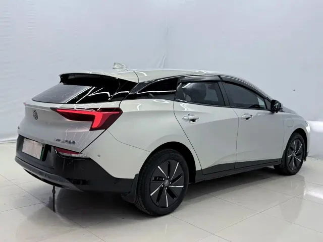 Buick Velite 6 — Фото автомобиля 12