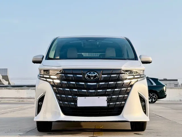Toyota Alphard — Фото автомобиля 2