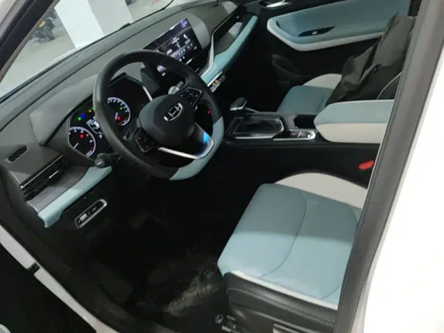 Geely Emgrand S — Фото автомобиля 14