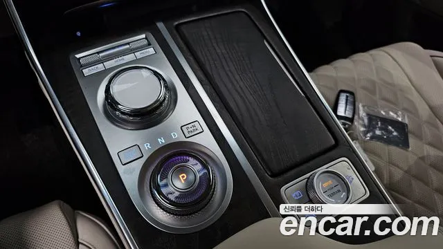 Genesis GV80 — Фото автомобиля 12