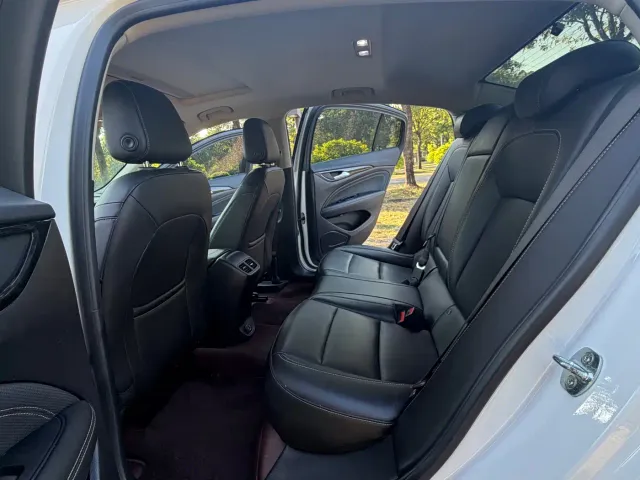 Buick Regal — Фото автомобиля 11