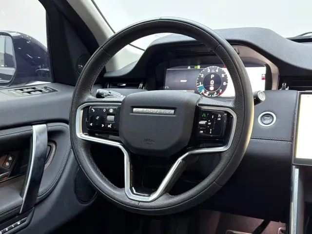 Land Rover Discovery Sport — Фото автомобиля 11