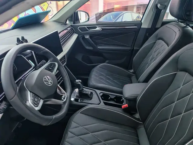 Volkswagen Tiguan L — Фото автомобиля 2