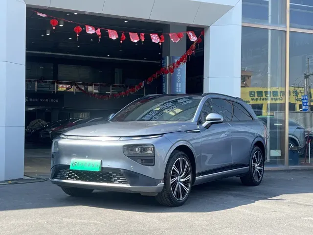 Xpeng G9 — Фото автомобиля 3