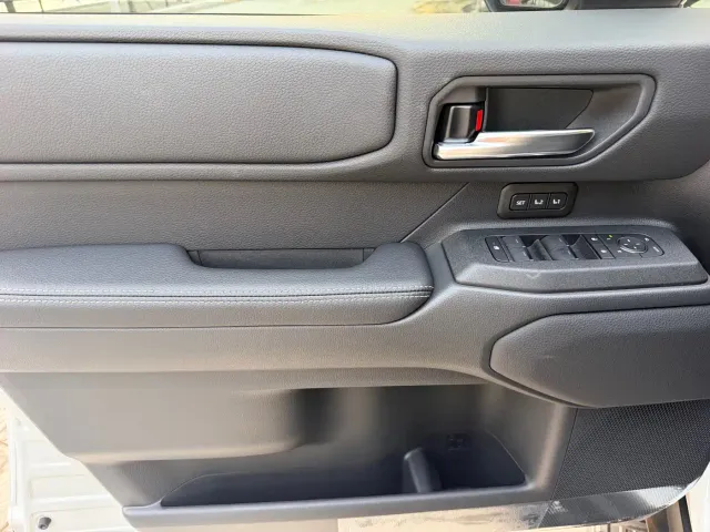 Toyota Prado — Фото автомобиля 9