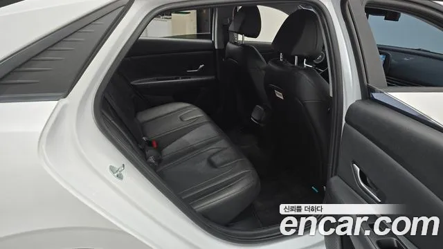 Hyundai Avante CN7 — Фото автомобиля 17