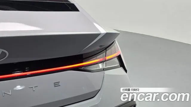 Hyundai Avante CN7 — Фото автомобиля 8