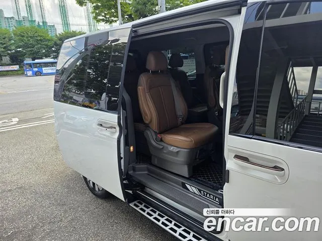 Hyundai Staria Staria Lounge 9 мест — Фото автомобиля 13