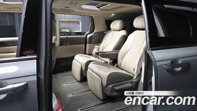 Kia Canival Новый Carnival 4 поколение Бензин 7 мест X Line — Фото автомобиля 24