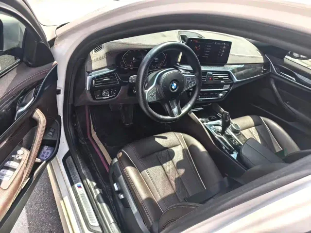 BMW 5 Series — Фото автомобиля 6