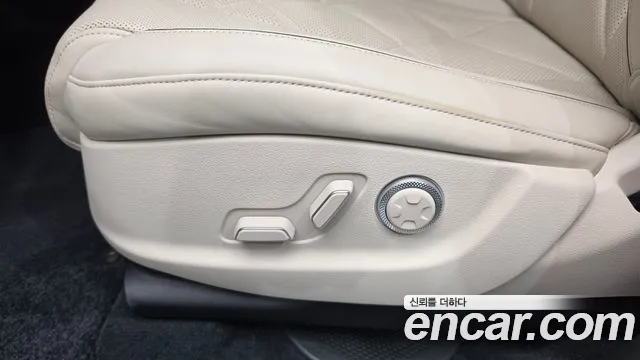 Genesis GV80 — Фото автомобиля 30