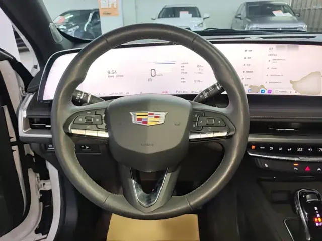 Cadillac XT4 — Фото автомобиля 10