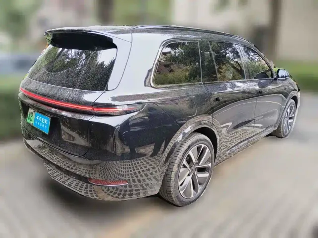 Li Auto L9 — Фото автомобиля 5