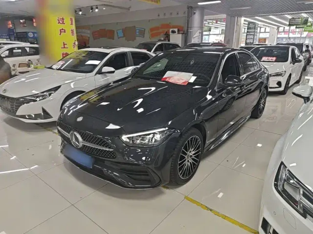Фотография автомобиля — Mercedes-Benz C-Class