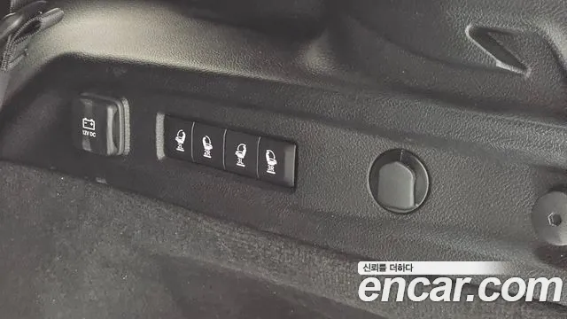 Jeep Cherokee Grand Cherokee(WL) L 3.6 Overland — Фото автомобиля 24