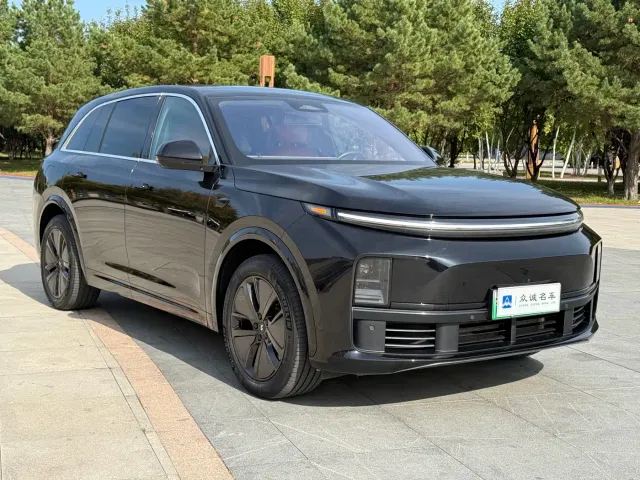 Li Auto L7 — Фото автомобиля 2