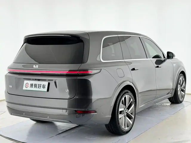 Li Auto L9 — Фото автомобиля 15