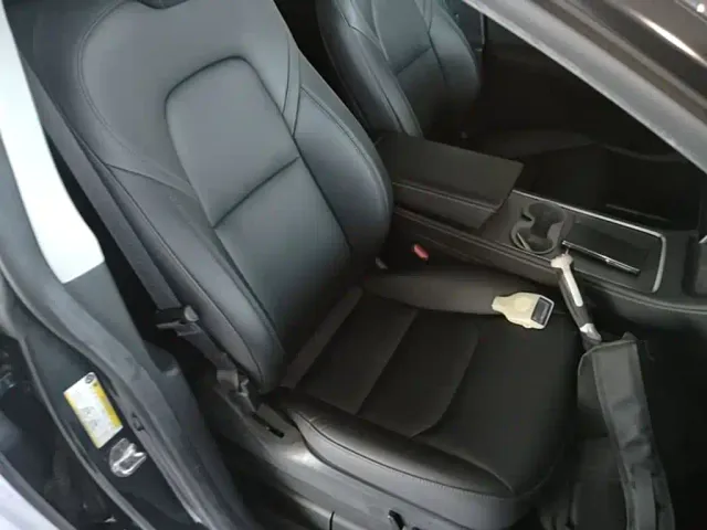 Tesla Model Y — Фото автомобиля 24