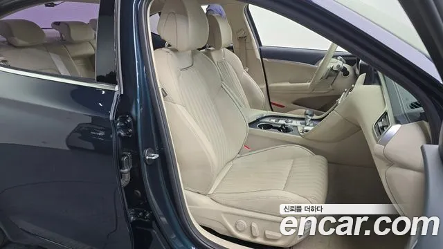 Genesis G70 Новый G70 Бензин 2.5T 4WD — Фото автомобиля 25