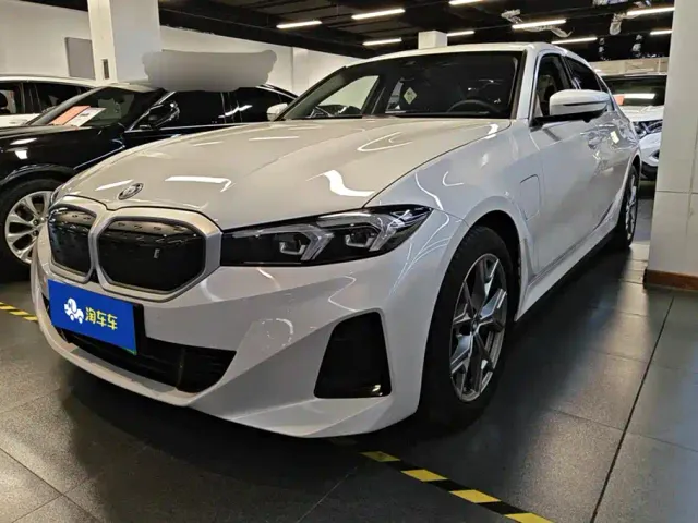 Фотография автомобиля — BMW i3