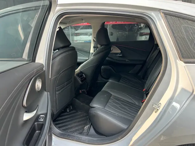 Chery Arrizo 8 — Фото автомобиля 7