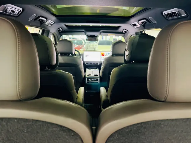 Li Auto Li L8 2023 Pro — Фото автомобиля 6