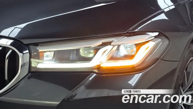 BMW 5 Series G30 — Фото автомобиля 21