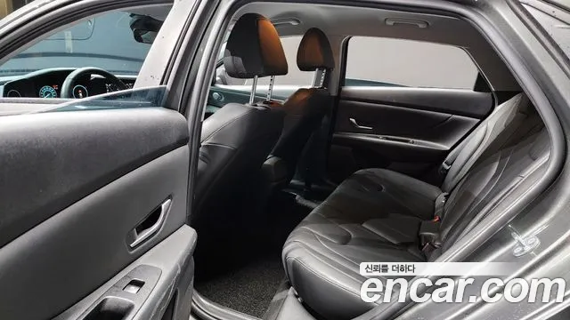 Hyundai AVANTE Avante (CN7) — Фото автомобиля 12