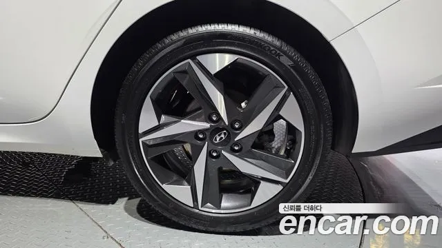 Hyundai Avante — Фото автомобиля 6