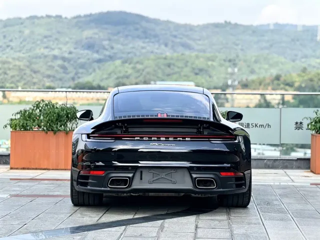 Porsche 911 — Фото автомобиля 4