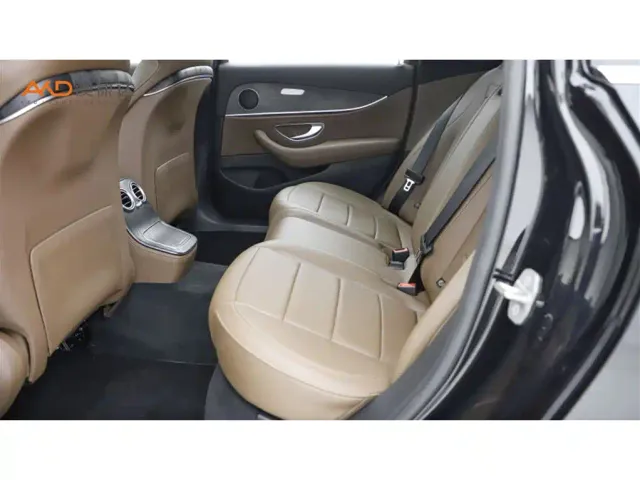 Mercedes-Benz E-Class — Фото автомобиля 7