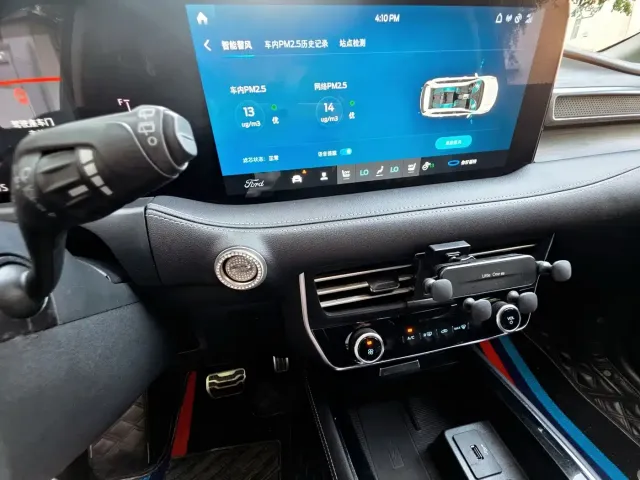 Ford Edge — Фото автомобиля 9