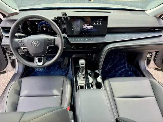 Toyota Camry — Фото автомобиля 6
